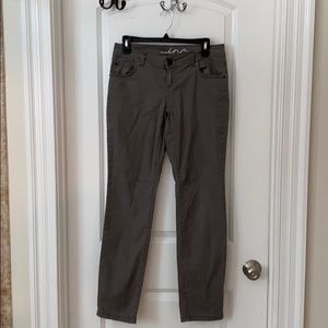 Inc Curvy fit Skinny leg Size 4 Gray jeans